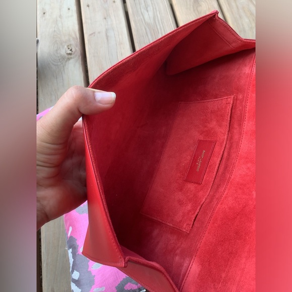 YVES SAINT LAURENT GO OUT CLUTCH🌹🌹🌹 - Picture 8 of 16